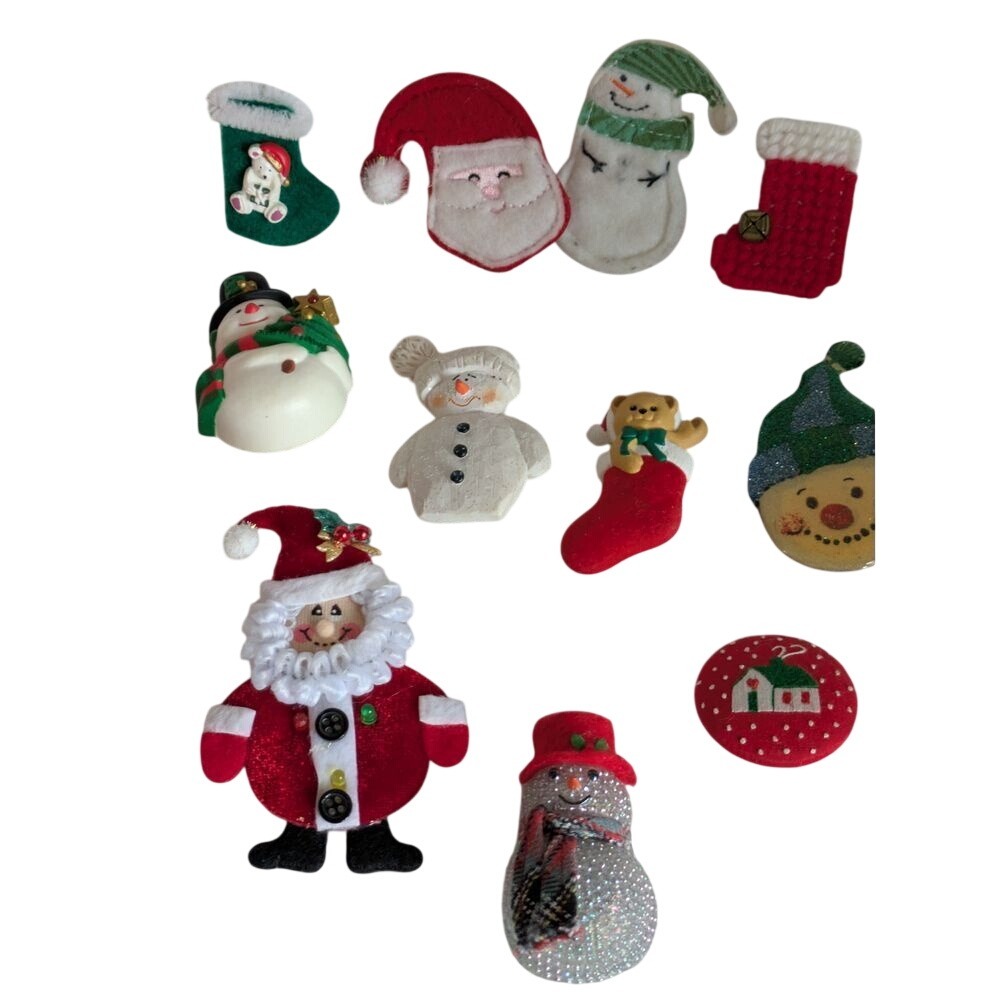 11 vintage Christmas Holiday Pins Brooches Santa Snowman Stocking Grannycore